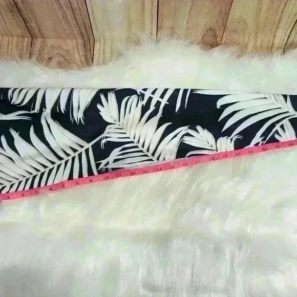 NWOT Soulcycle Retro Palm Leggings size S - Picture 9 of 9